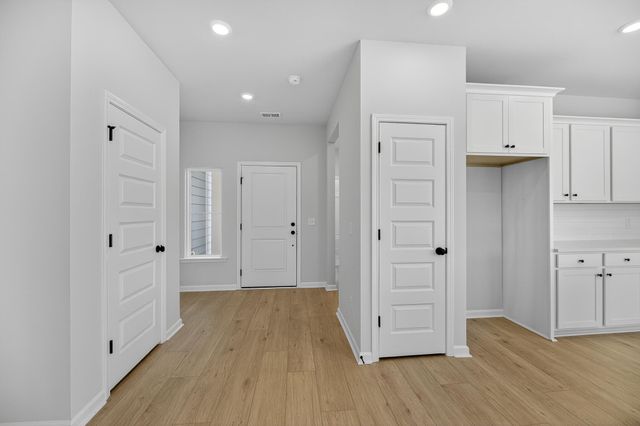 228 B Captain Kidd Court B, Summerville, SC 29486
