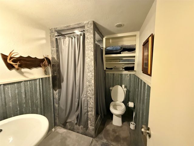 351 Bosque Bend Lane, China Spring, TX 76633