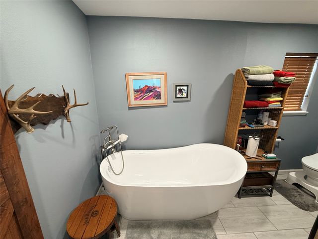 351 Bosque Bend Lane, China Spring, TX 76633