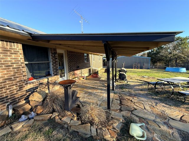 351 Bosque Bend Lane, China Spring, TX 76633