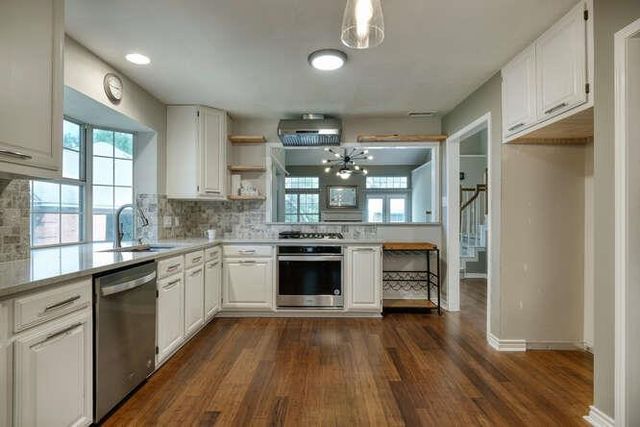 5917 Charles Schreiner TRL, Austin, TX 78749