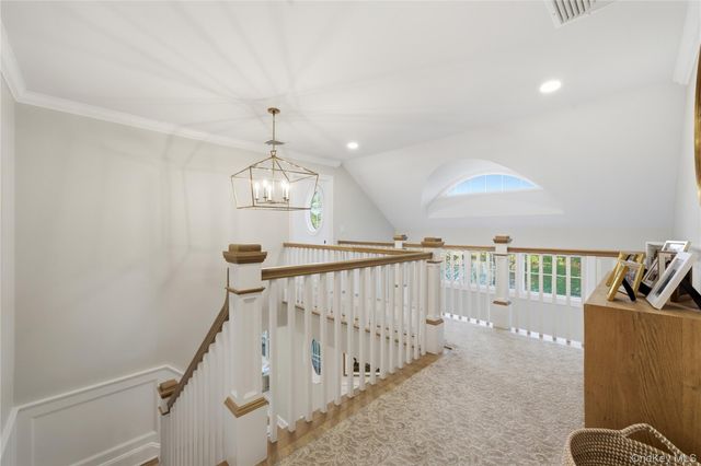 3 True Harbour Way, West Islip, NY 11795