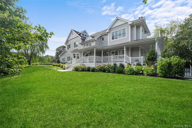 3 True Harbour Way, West Islip, NY 11795