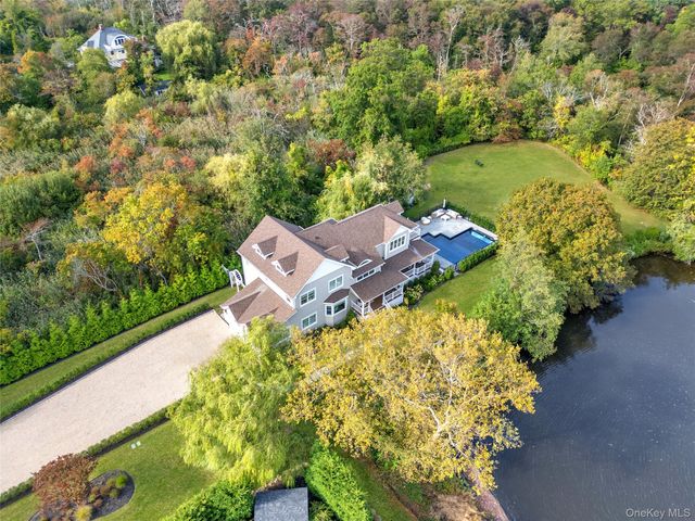 3 True Harbour Way, West Islip, NY 11795