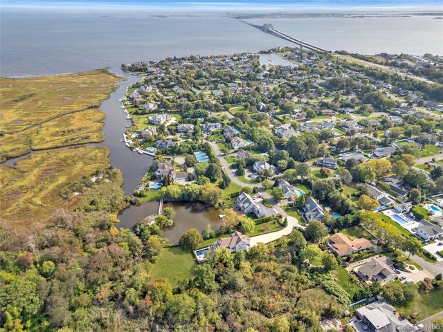 3 True Harbour Way, West Islip, NY 11795