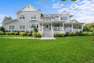 3 True Harbour Way, West Islip, NY 11795