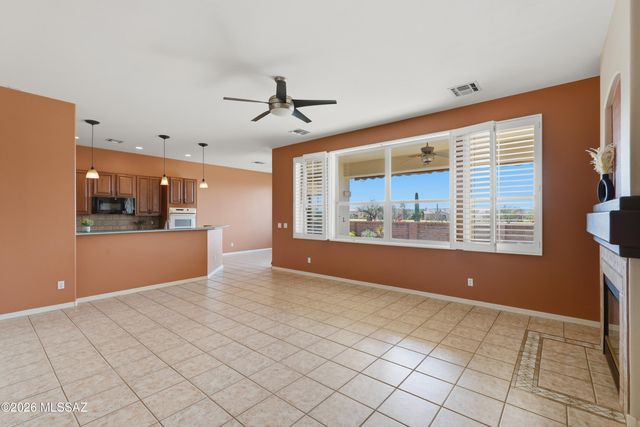 1531 N Bank Swallow Road, Green Valley, AZ 85614
