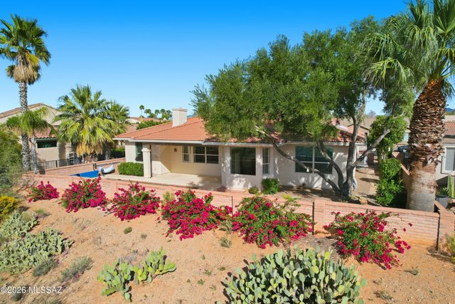 1531 N Bank Swallow Road, Green Valley, AZ 85614