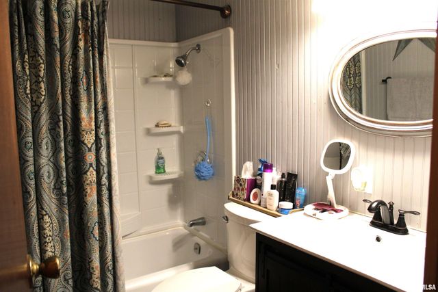 2639 S Broadway S Avenue, Salem, IL 62881