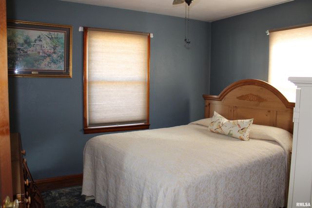 2639 S Broadway S Avenue, Salem, IL 62881