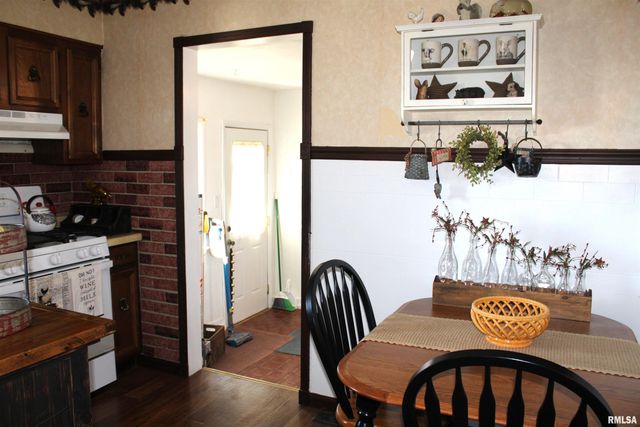 2639 S Broadway S Avenue, Salem, IL 62881