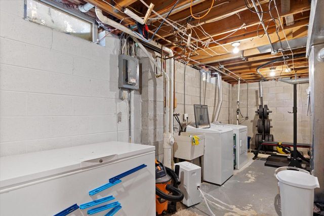 3014 Plymouth COURT, Waukesha, WI 53188