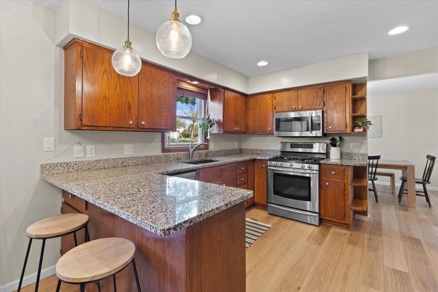 3014 Plymouth COURT, Waukesha, WI 53188