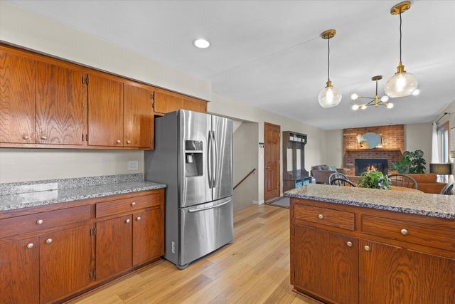 3014 Plymouth COURT, Waukesha, WI 53188