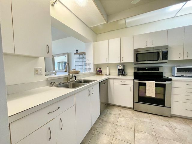 7882 SAILBOAT KEY BOULEVARD S 503, South Pasadena, FL 33707