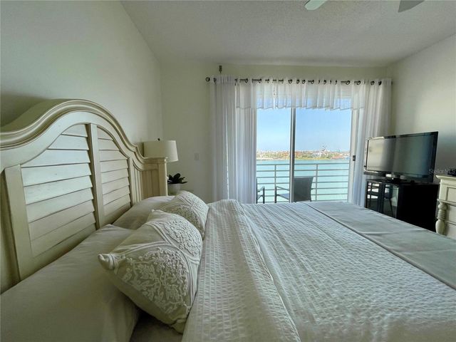 7882 SAILBOAT KEY BOULEVARD S 503, South Pasadena, FL 33707