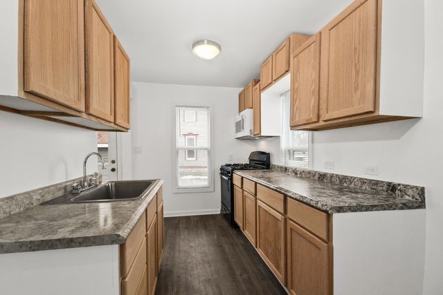 277 Gifford Place, Elgin, IL 60120