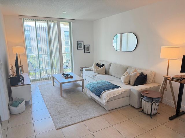 610 CLEMATIS Street 711, West Palm Beach, FL 33401