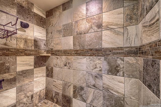 6197 Pfeil Rd, Schertz, TX 78154