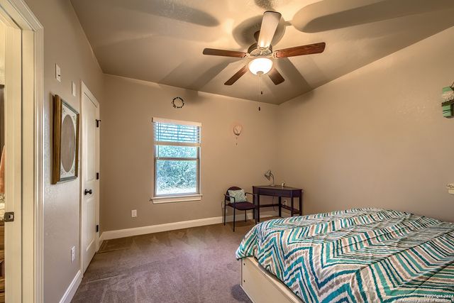 6197 Pfeil Rd, Schertz, TX 78154