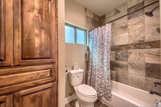 6197 Pfeil Rd, Schertz, TX 78154