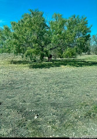 6197 Pfeil Rd, Schertz, TX 78154