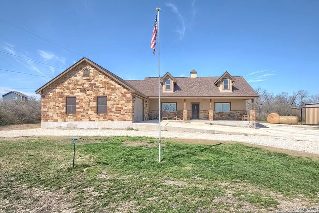 6197 Pfeil Rd, Schertz, TX 78154