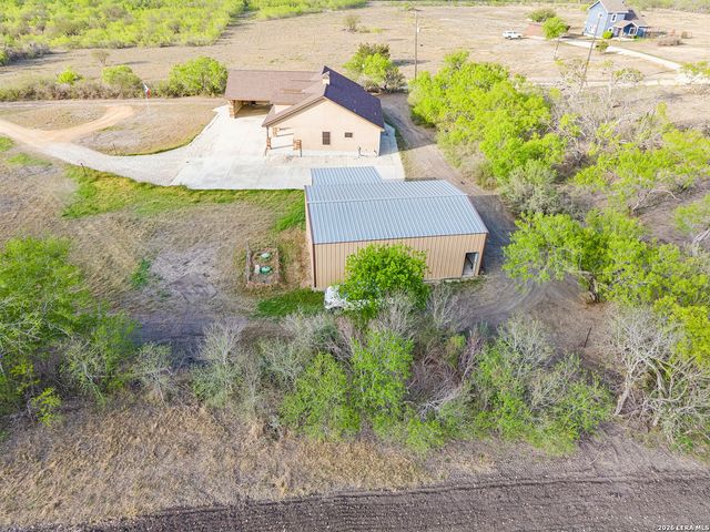 6197 Pfeil Rd, Schertz, TX 78154