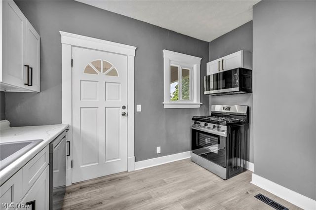 1009 W 10th Street, Lorain, OH 44052