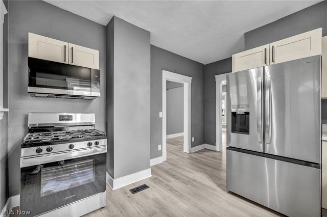 1009 W 10th Street, Lorain, OH 44052
