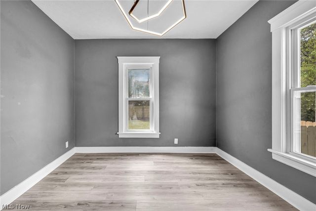 1009 W 10th Street, Lorain, OH 44052