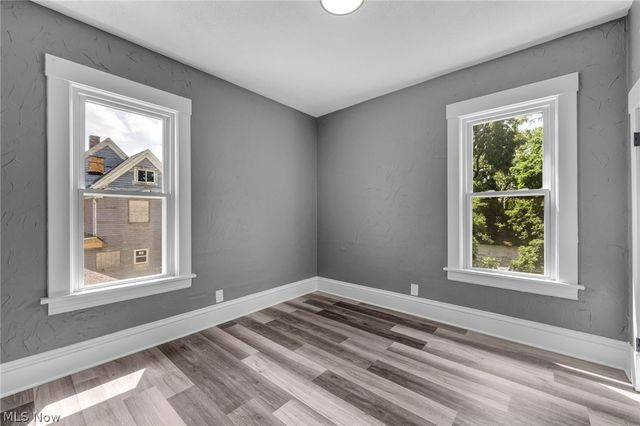 1009 W 10th Street, Lorain, OH 44052
