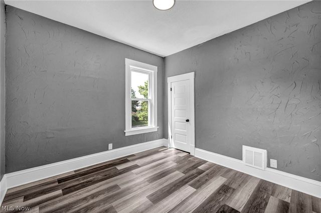 1009 W 10th Street, Lorain, OH 44052