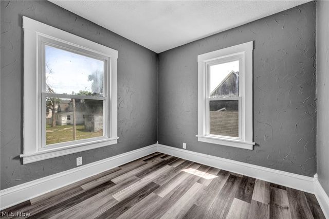 1009 W 10th Street, Lorain, OH 44052