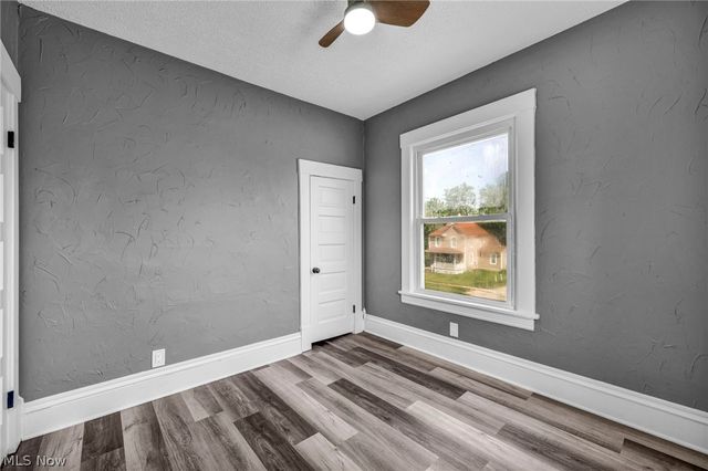 1009 W 10th Street, Lorain, OH 44052