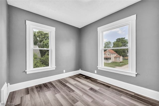 1009 W 10th Street, Lorain, OH 44052