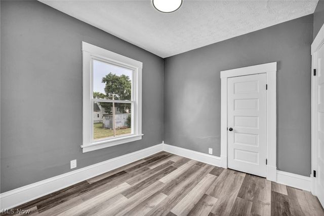 1009 W 10th Street, Lorain, OH 44052