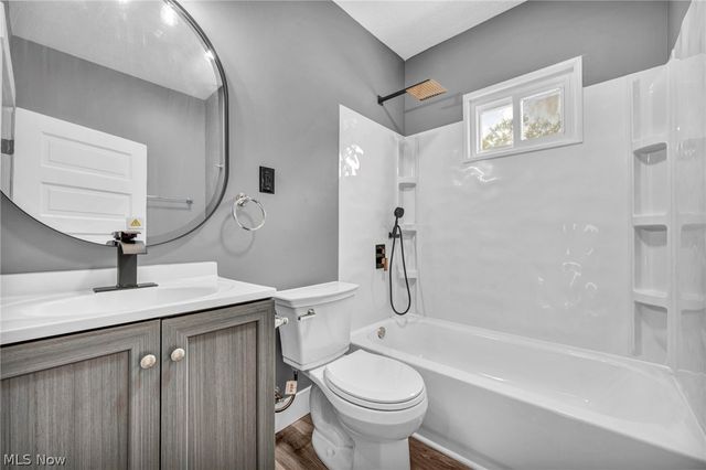 1009 W 10th Street, Lorain, OH 44052
