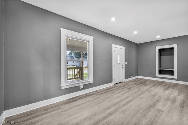 1009 W 10th Street, Lorain, OH 44052