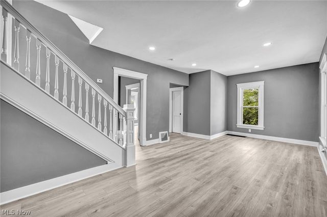 1009 W 10th Street, Lorain, OH 44052