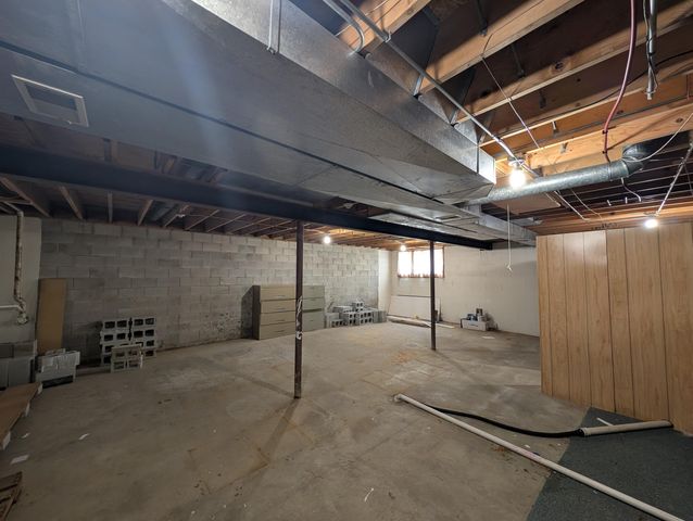 3437 Airport Road, Portage, IN 46368