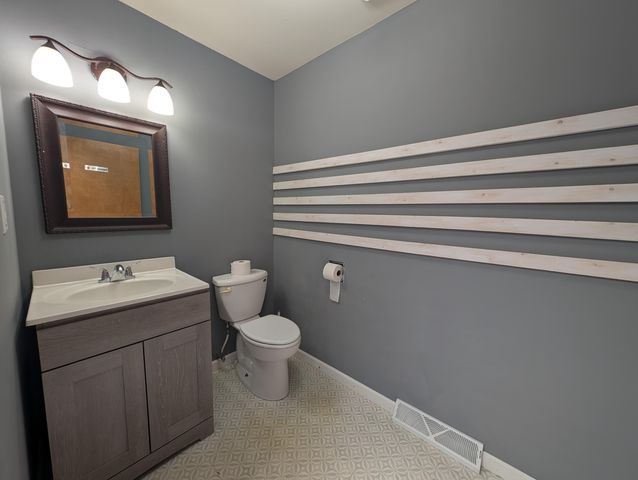 3437 Airport Road, Portage, IN 46368