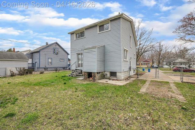 25439 New York Street, Dearborn Heights, MI 48125