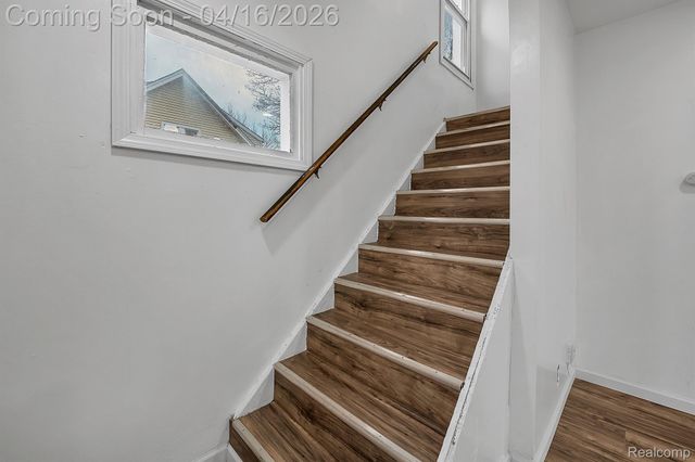 25439 New York Street, Dearborn Heights, MI 48125