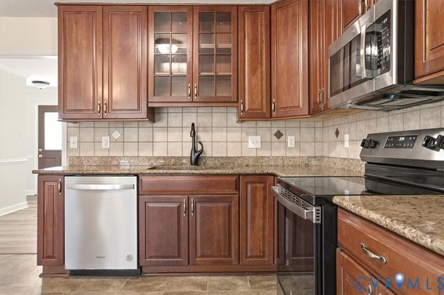 104 Thornhill Dr, Chester, VA 23836