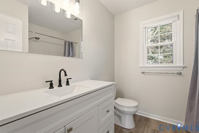 104 Thornhill Dr, Chester, VA 23836