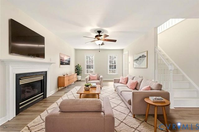 104 Thornhill Dr, Chester, VA 23836