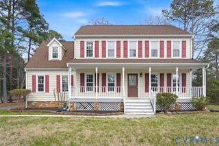 104 Thornhill Dr, Chester, VA 23836