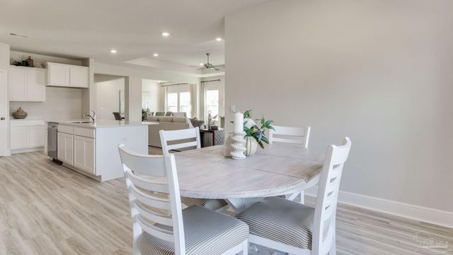 5567 Briset St, Milton, FL 32583