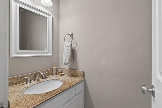 3944 Roebling LN, Virginia Beach, VA 23452